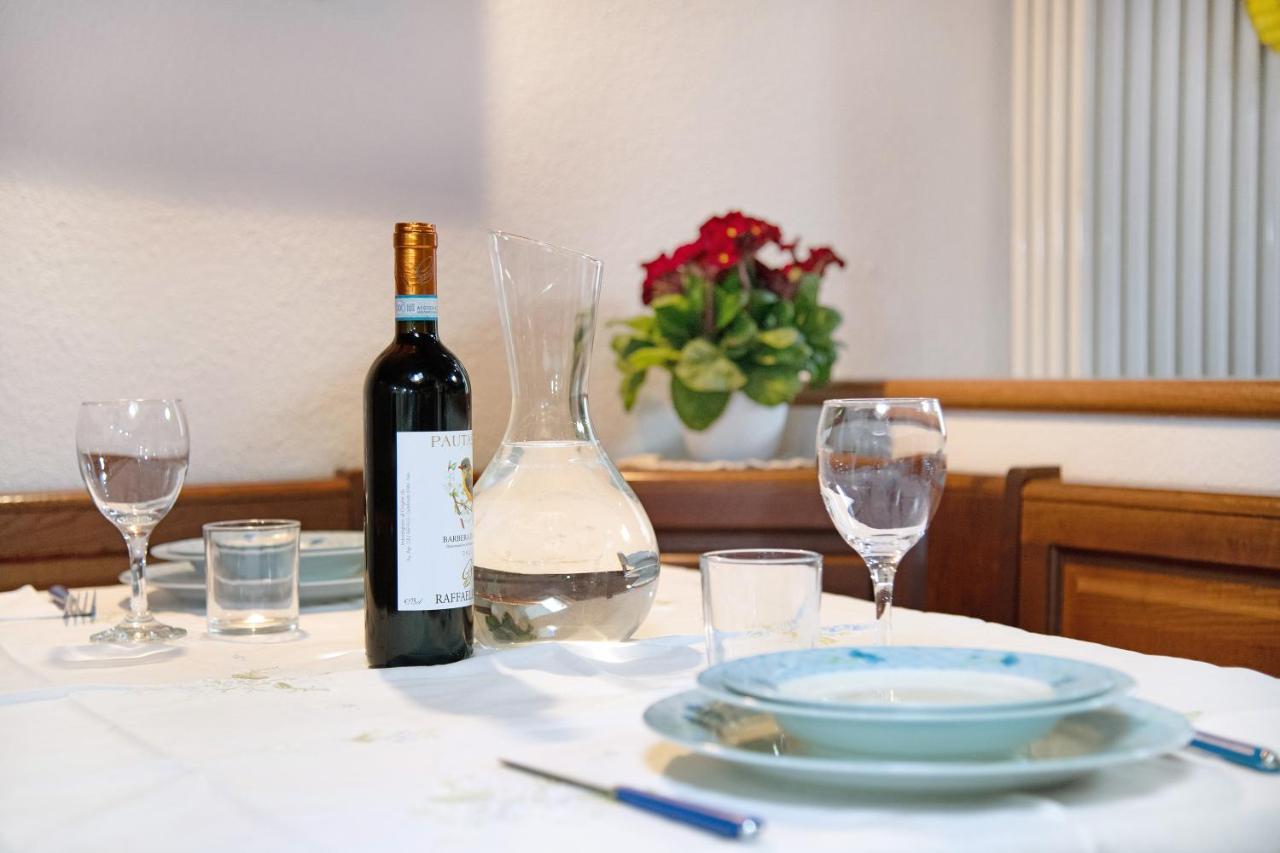 Appartement La Mansarda Di Eros E Tiziana à Lanzo dʼIntelvi Extérieur photo
