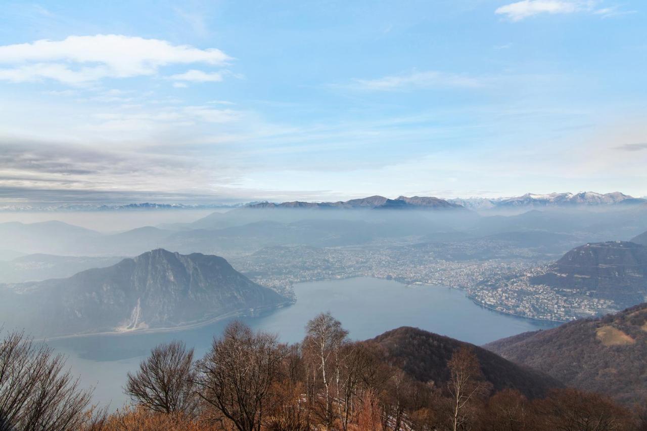 Appartement La Mansarda Di Eros E Tiziana à Lanzo dʼIntelvi Extérieur photo